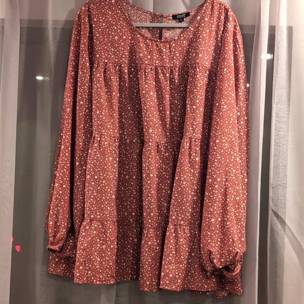 Flowy top in a light rust color
